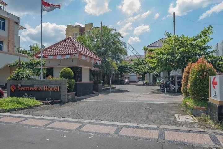 Семаранг: RedDoorz Premium Syariah @ Semarang City Center