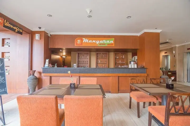Семаранг: RedDoorz Premium Syariah @ Semarang City Center