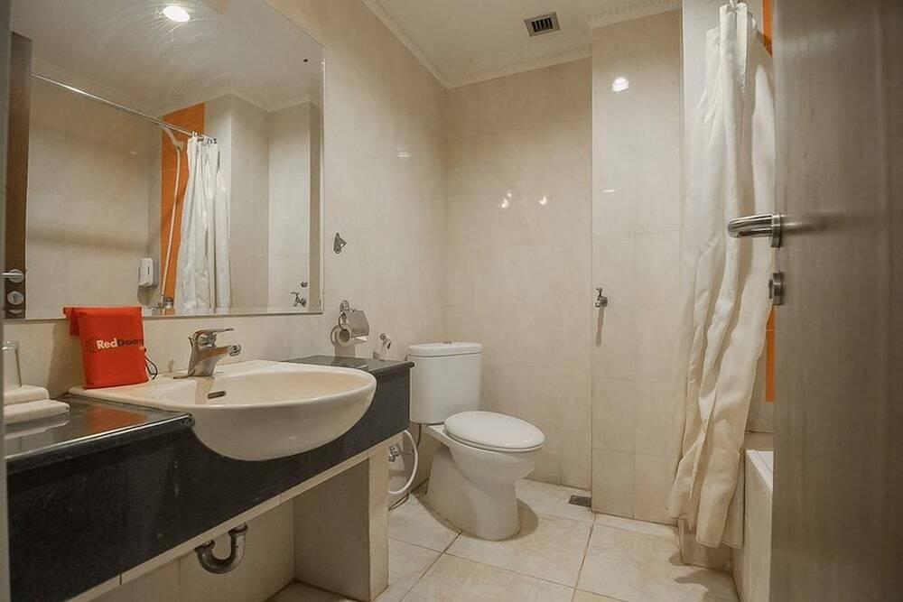 Семаранг: RedDoorz Premium Syariah @ Semarang City Center