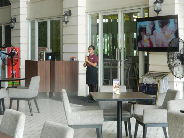 Петумбак: Wing Hotel Kualanamu Airport