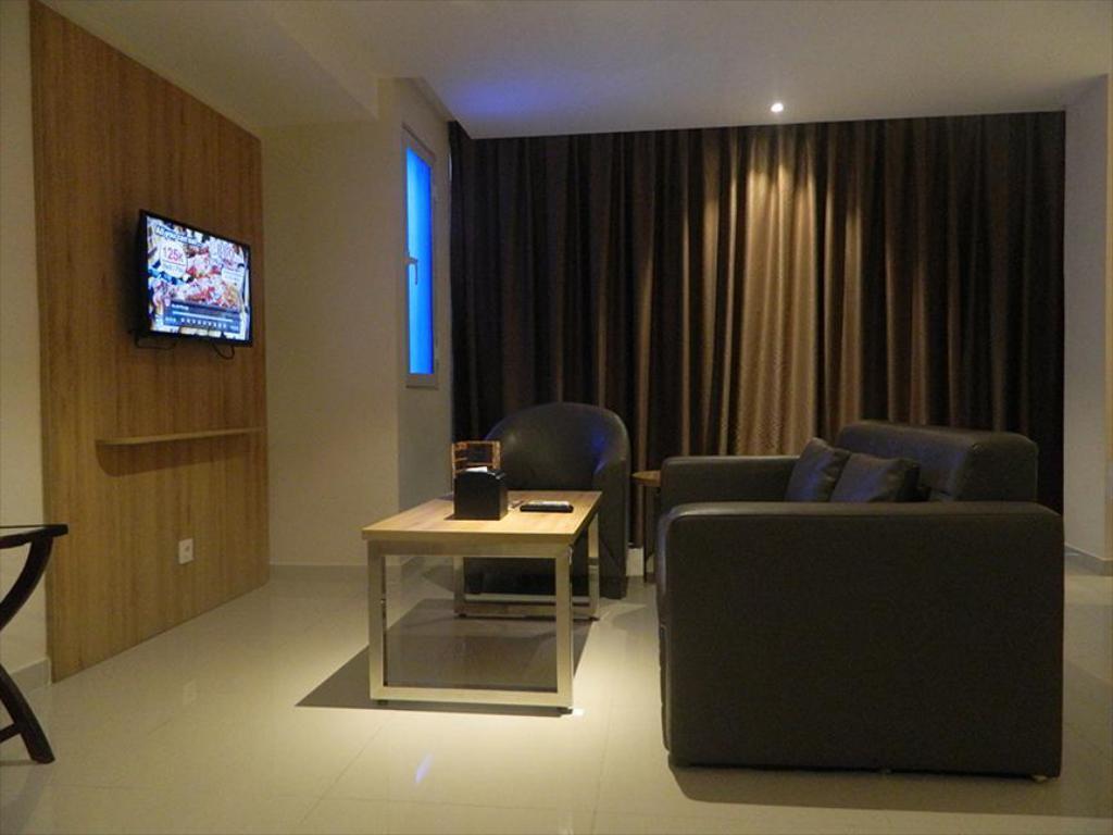 Петумбак: Wing Hotel Kualanamu Airport