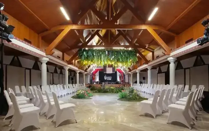 Озеро Тоба: Niagara Hotel Lake Toba & Resorts