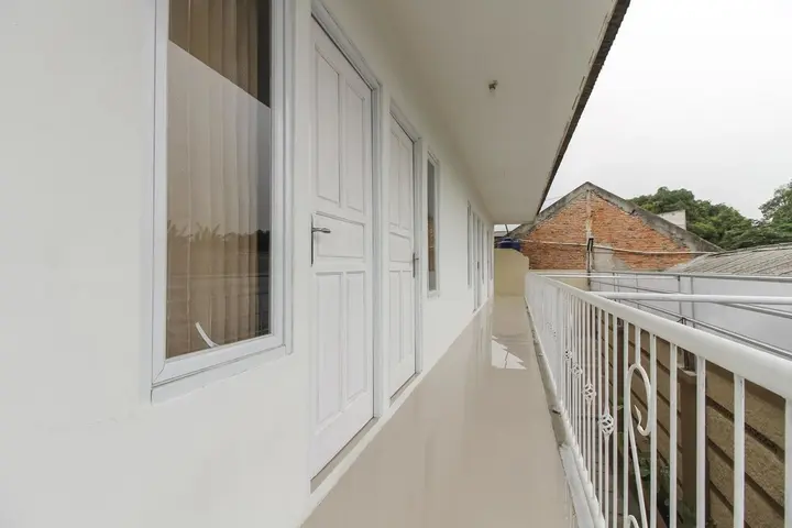 Тангеранг: RedDoorz near Universitas Pelita Harapan Karawaci