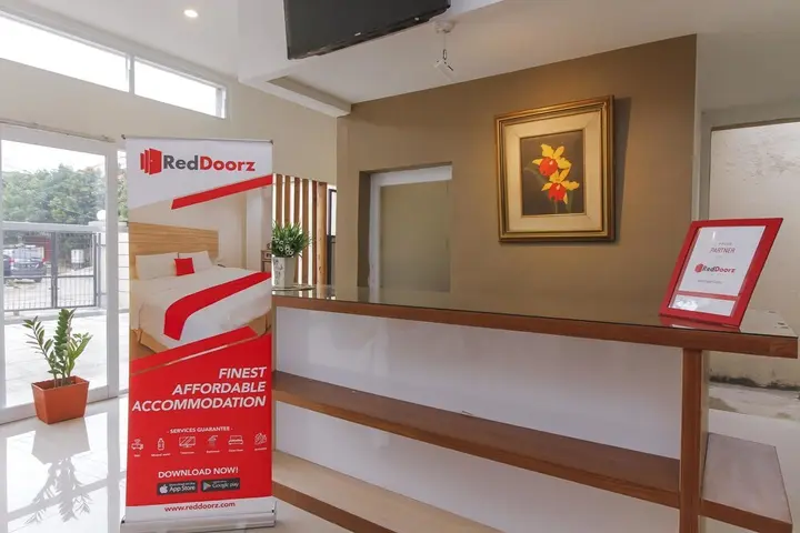Тангеранг: RedDoorz near Universitas Pelita Harapan Karawaci