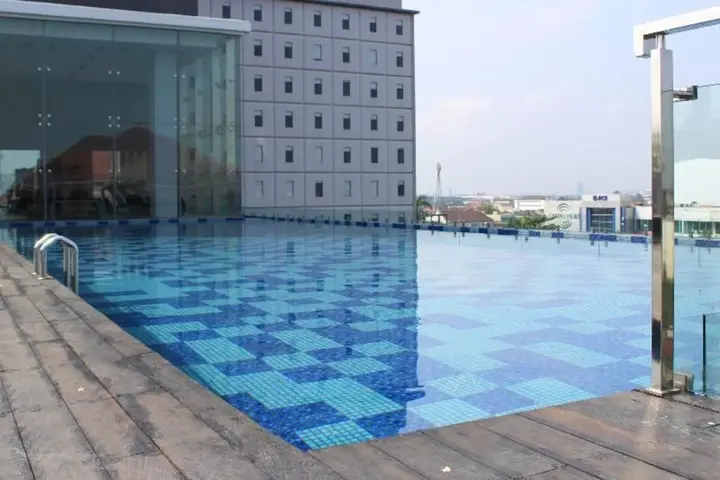 Суракарта: Harris Hotel & Conventions Solo