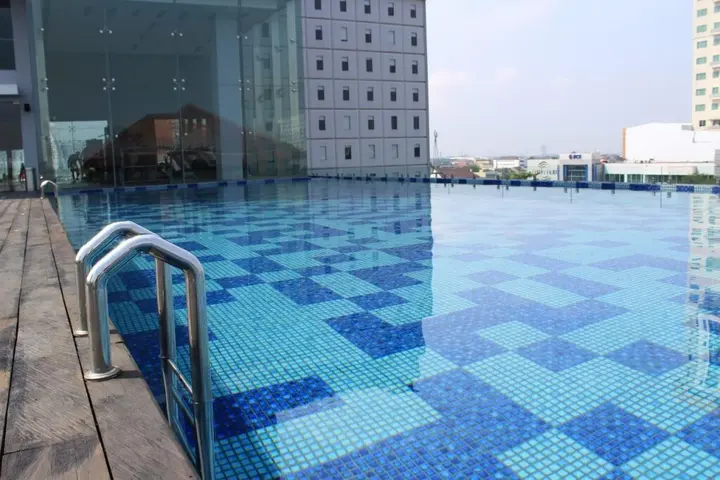Суракарта: Harris Hotel & Conventions Solo