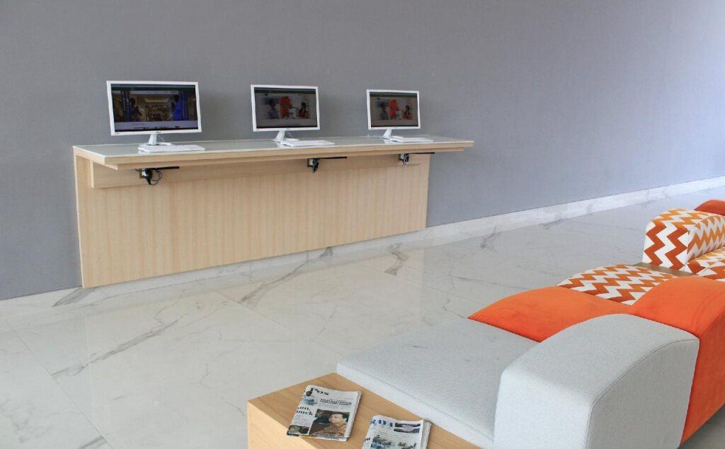 Суракарта: Harris Hotel & Conventions Solo