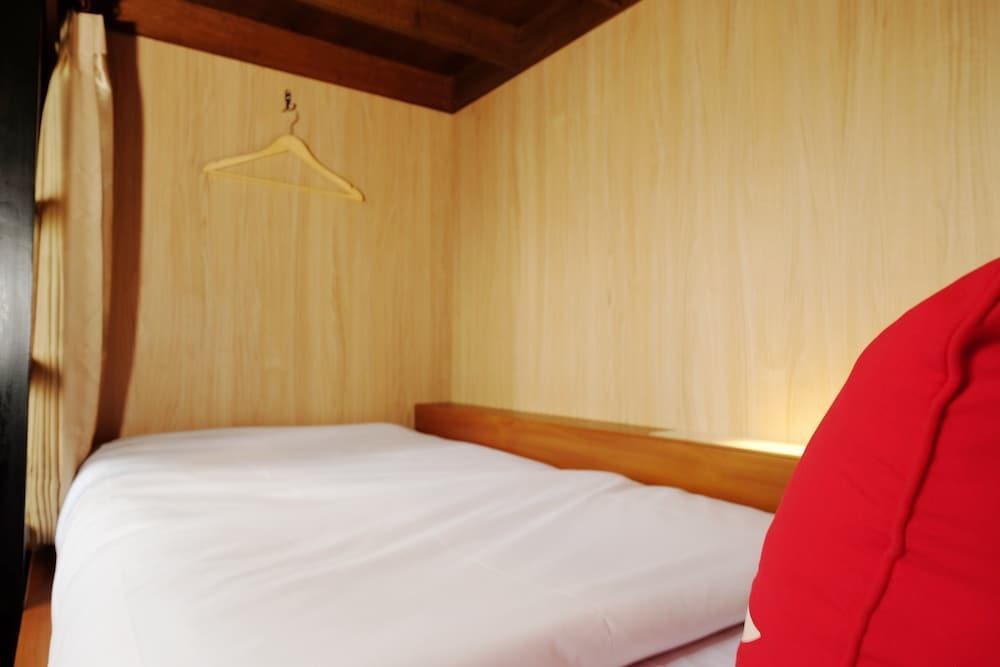 Маланг: ZEN Hostel Alun-Alun Sarinah