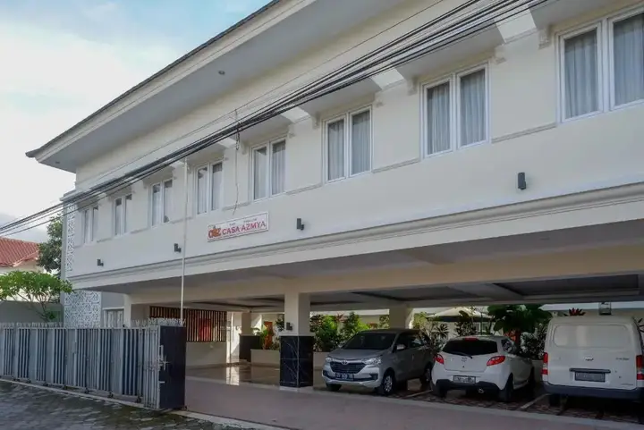Urbanview Hotel Syariah Casa Azmya Yogyakarta — фото 1