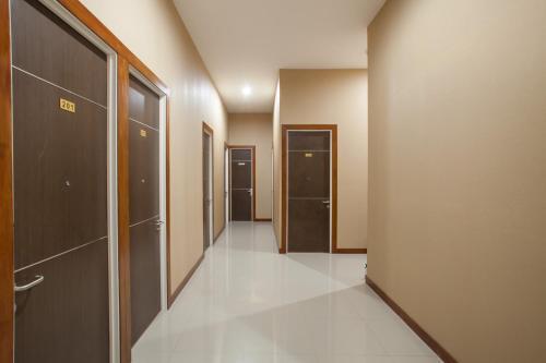 Маланг: RedDoorz @ Raya Sulfat