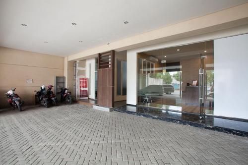 Маланг: RedDoorz @ Raya Sulfat