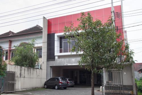RedDoorz @ Raya Sulfat — фото 1
