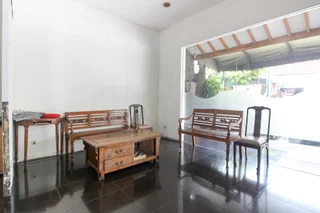 Депок: RedDoorz near RS Sarjito Yogyakarta 2