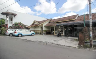 Депок: RedDoorz near RS Sarjito Yogyakarta 2