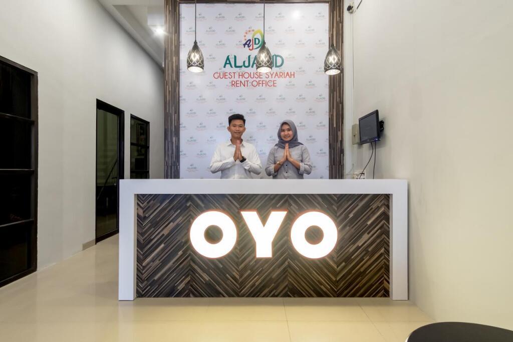 Медан: OYO Aljadid Guest House Syariah