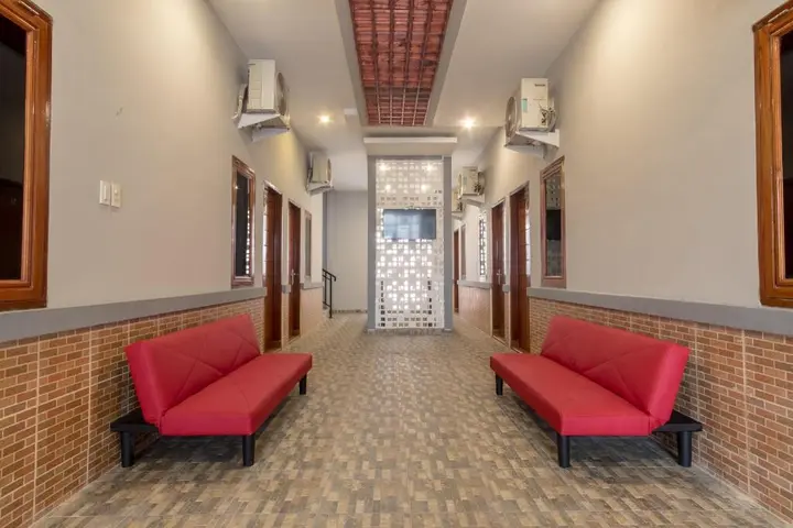 Медан: OYO Aljadid Guest House Syariah