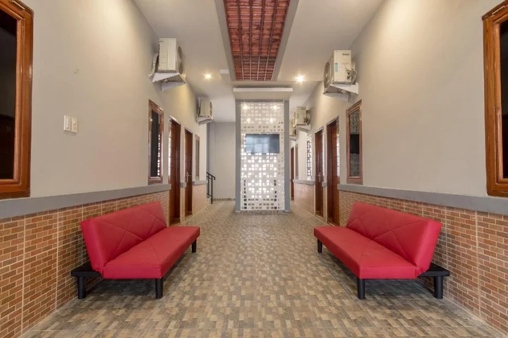 Медан: OYO Aljadid Guest House Syariah