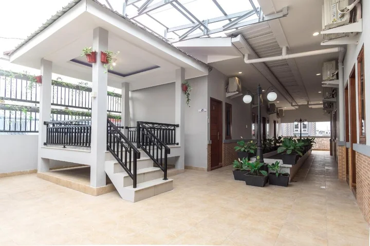 Медан: OYO Aljadid Guest House Syariah