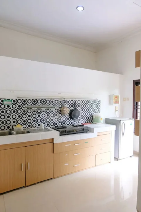 Депок: Homestay Sawitsari dekat Hartono Mall dan UGM by Simply Homy