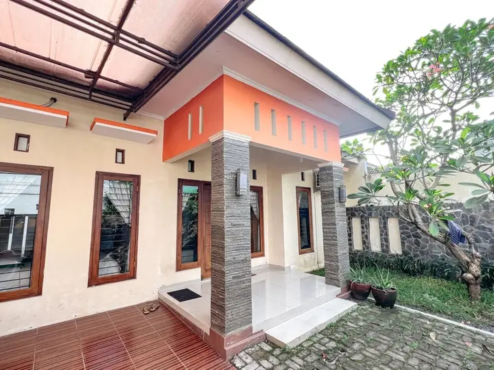 Депок: Homestay Sawitsari dekat Hartono Mall dan UGM by Simply Homy