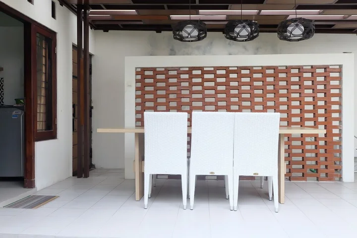 Депок: Homestay Sawitsari dekat Hartono Mall dan UGM by Simply Homy