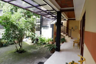 Депок: OYO 577 Ndalem Pundhi Guest House