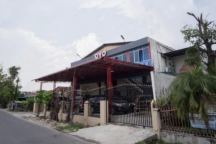 Медан: SUPER OYO 356 Titipapan Residence