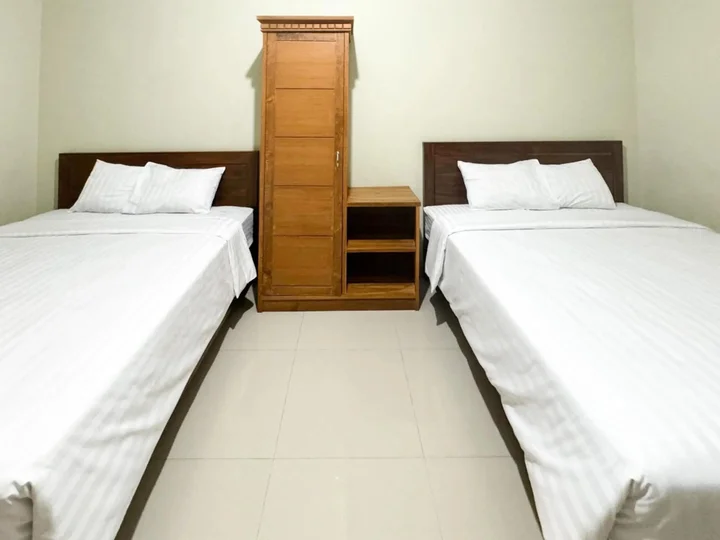 Батуретно: OYO 594 Joglo Manggisan Syariah
