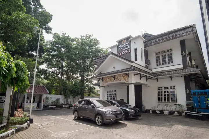 Медан: Wisma Sudirman