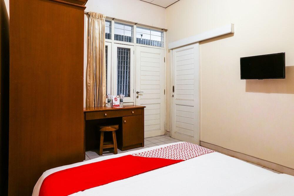 Бандунг: OYO 610 Cisitu Valley Villa Syariah