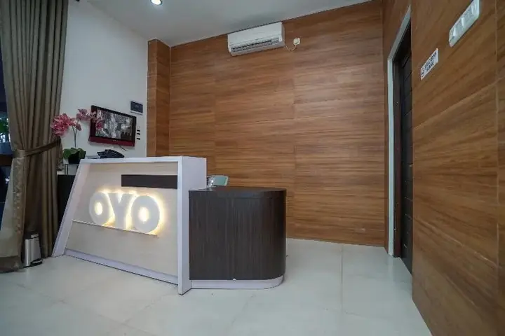Куруг: OYO 645 Griya Mas Syariah