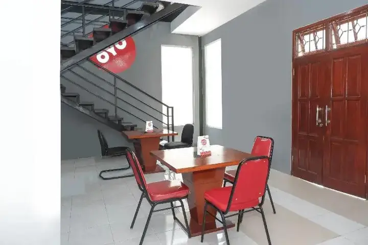 Семаранг: OYO 682 Ceria Homestay Syariah