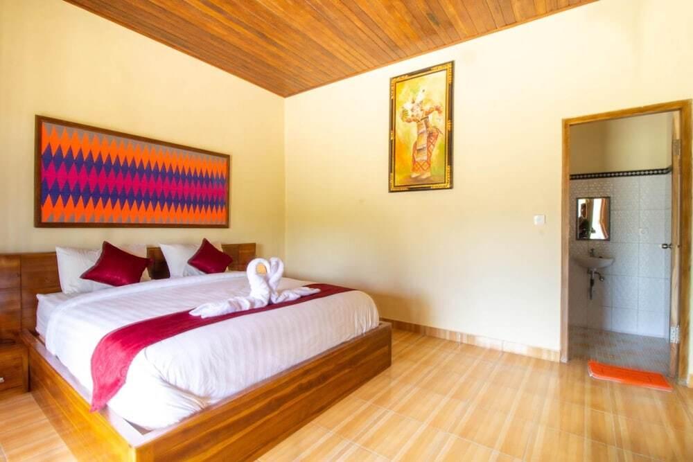 Пенида: Batang Golden Hills Villa