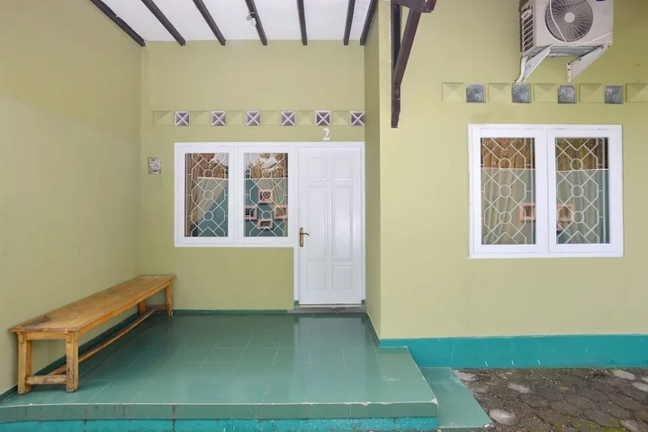 Депок: OYO 722 Uno Guesthouse