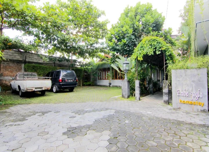 Депок: Embe Joglo Homestay