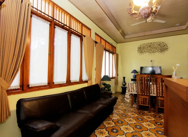 Депок: Embe Joglo Homestay