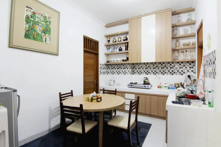 Депок: Embe Joglo Homestay