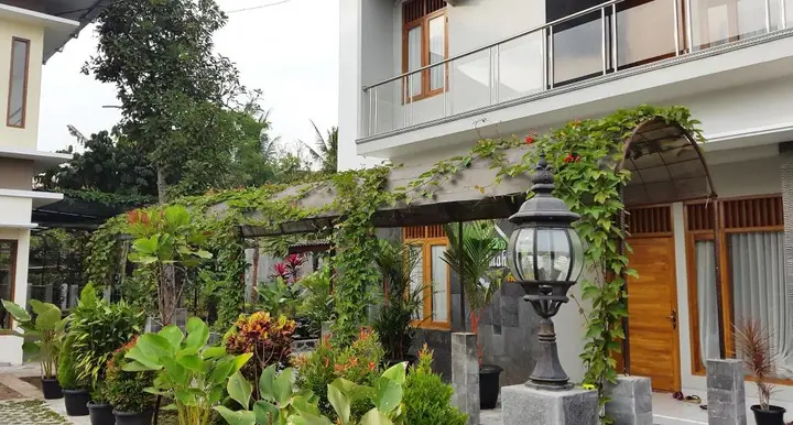 Embe Joglo Homestay — фото 1