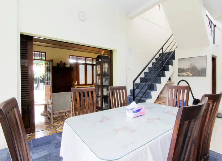 Депок: Embe Joglo Homestay
