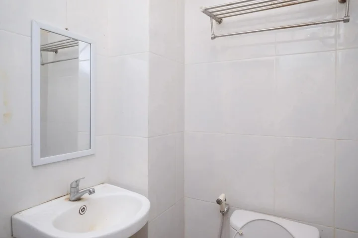 Батуретно: OYO 646 Kvinn Kostel