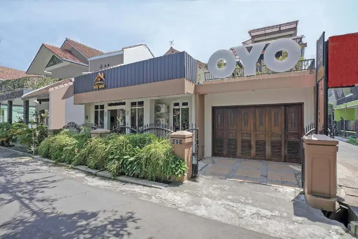 Батуретно: OYO 646 Kvinn Kostel