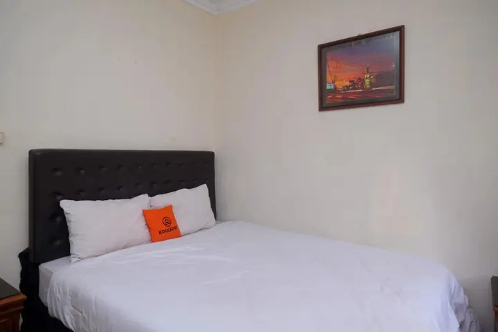 Батуретно: OYO 646 Kvinn Kostel