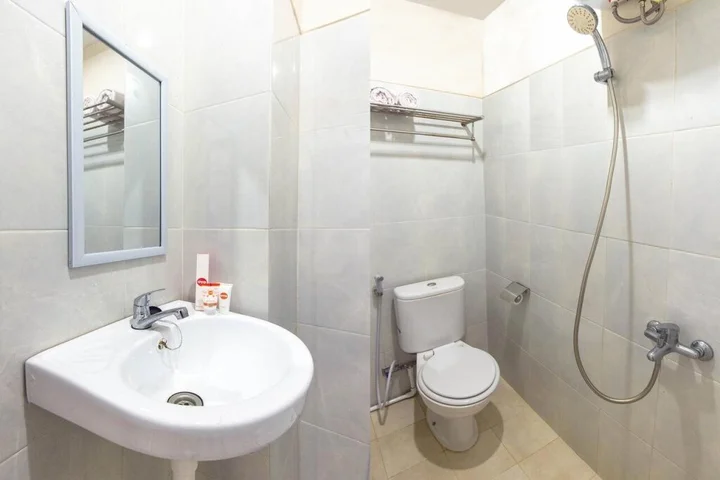 Батуретно: OYO 646 Kvinn Kostel