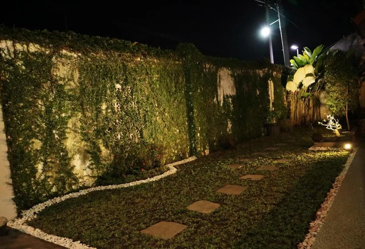 Батуретно: Oyo 851 Rumah Mumu Kost Homestay