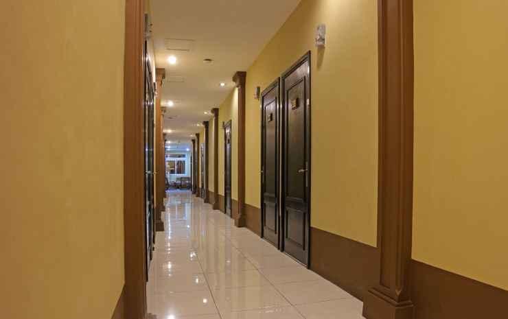Петумбак: Hotel AERO