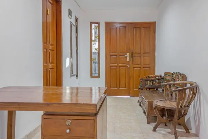 Джакарта: OYO 366 Thamadhiro Residence