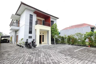 Депок: Reddoorz near Rumah Sakit Condong Catur