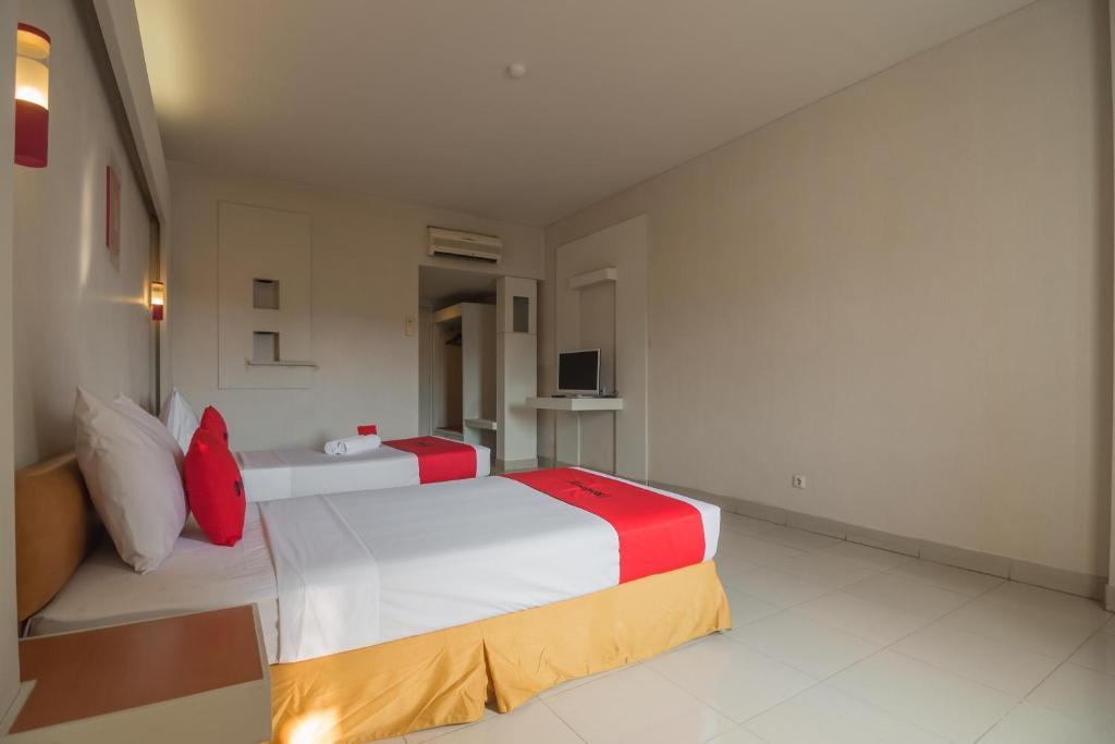 Бандунг: RedDoorz Plus near Kampung Gajah 3