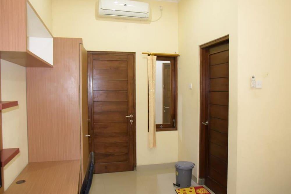 Батуретно: RedDoorz Syariah near Jogja City Mall 2