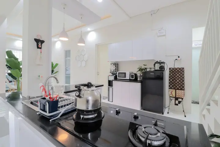 Депок: OYO 939 Rumah Teteh Syariah Kledokan